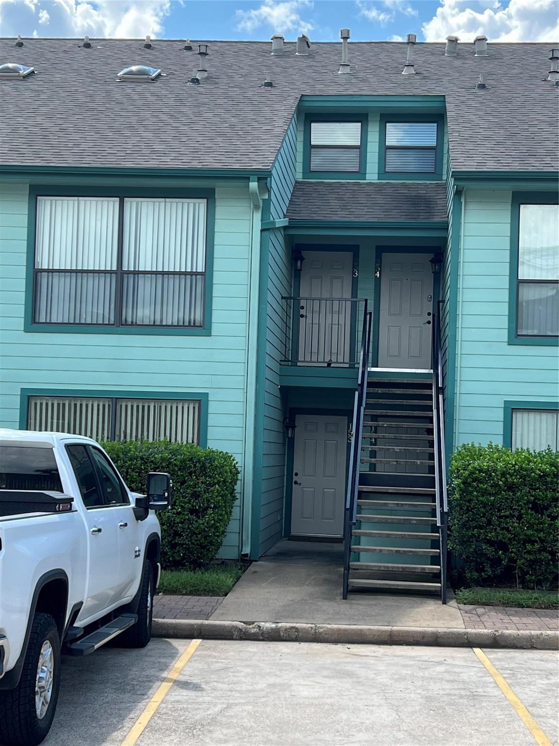 7041 Kingston Cove