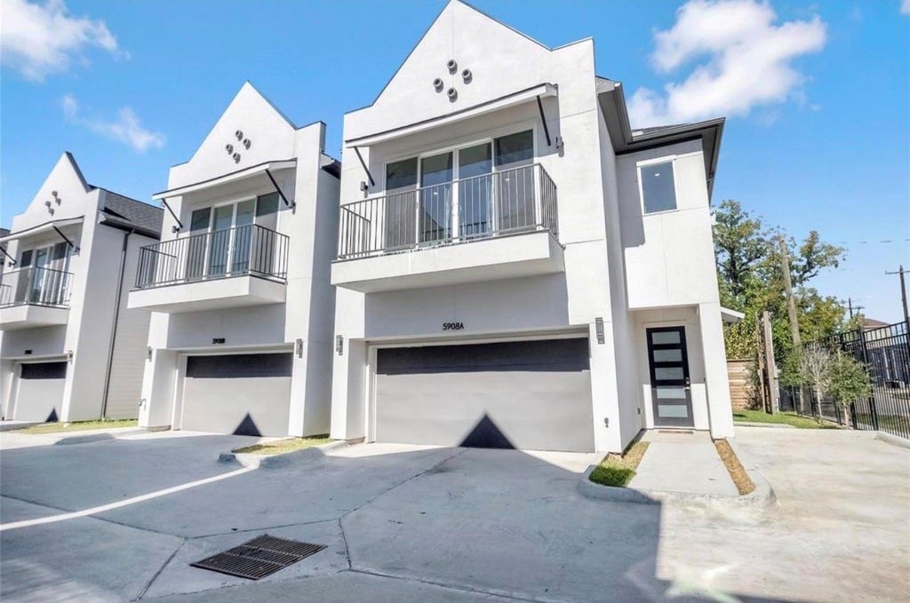 Photo of 5908 St Augustine A Street, Houston, TX 77021 (MLS # 29727726)