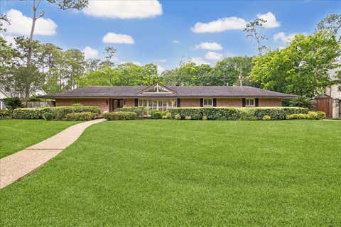 Photo of 319 Tynebridge Lane, Houston, TX 77024 (MLS # 16587267)