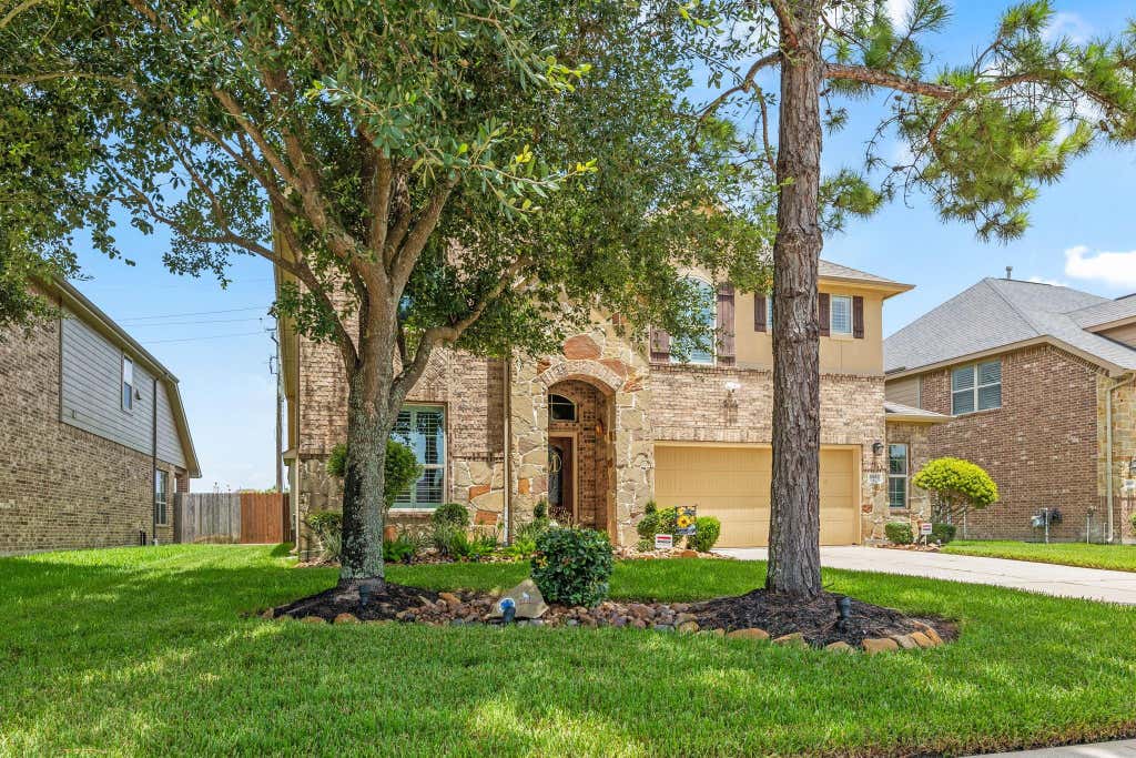 Photo of 12911 Waterbury Edge Lane, Humble, TX 77346 (MLS # 83040898)