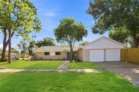Photo of 9223 Benning Drive, Houston, TX 77031 (MLS # 89714133)