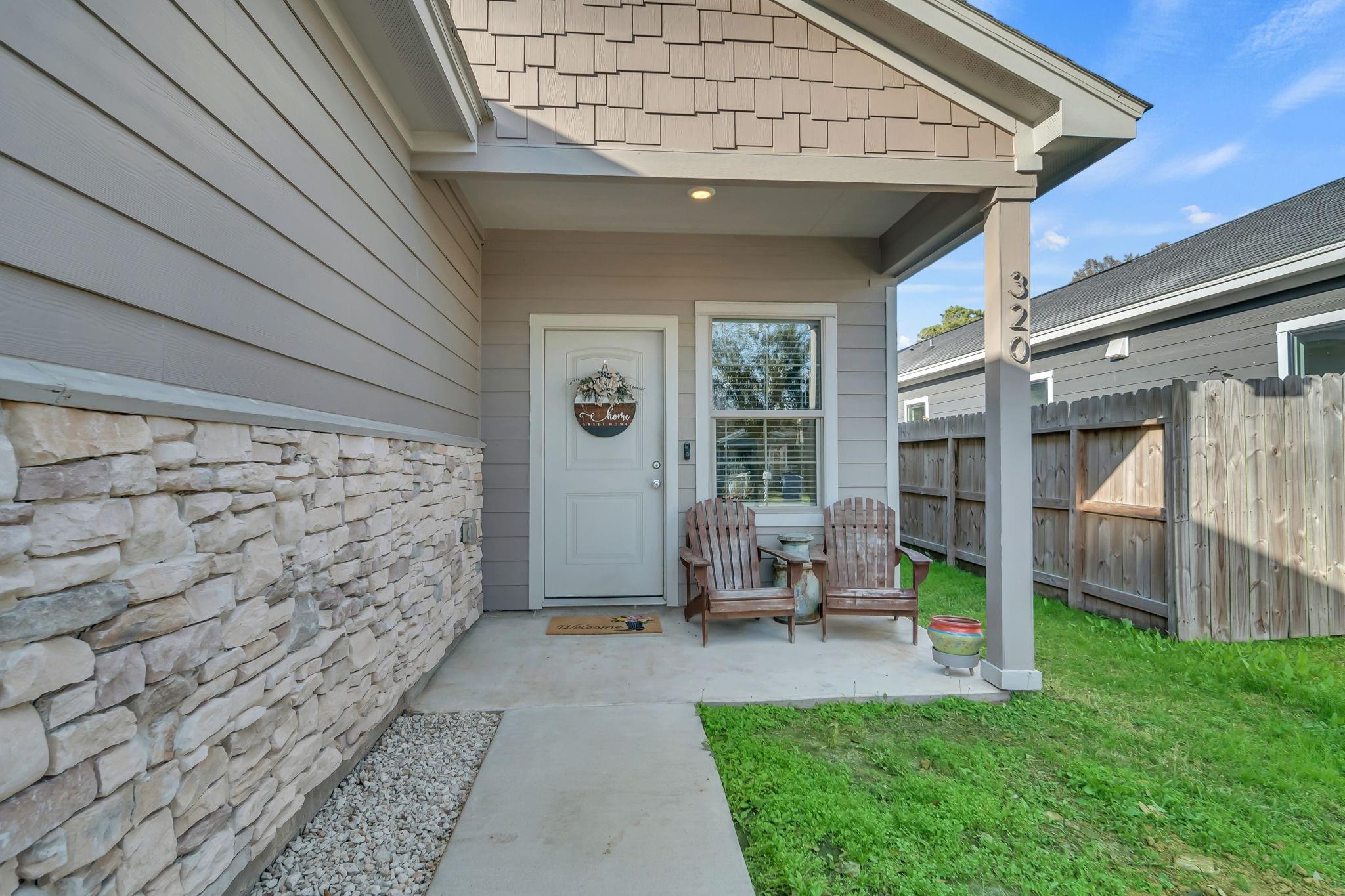 320 W Live Oak Street