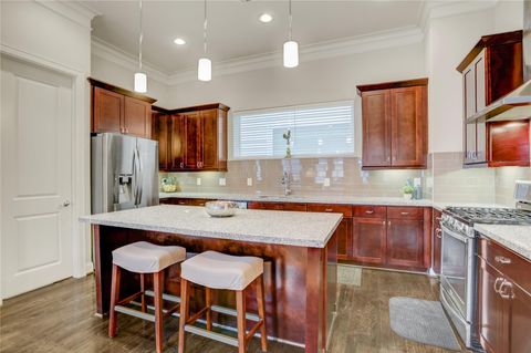 Photo of 5637 Kiam Street #D, Houston, TX 77007 (MLS # 75248319)