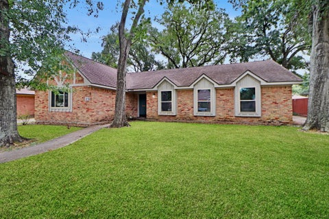 Homes For Rent - 5735 Wigton Drive<br/> Houston, TX 77096