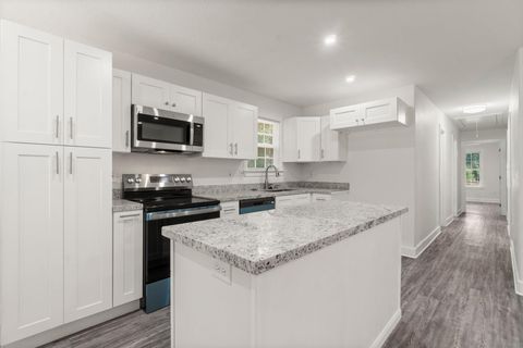 Photo of 161 Evergreen, Livingston, TX 77351 (MLS # 38593226)