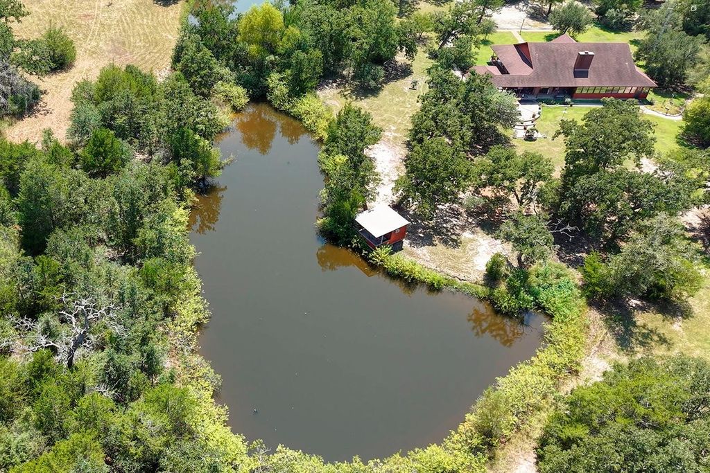 Photo of 300 Moss Oak Drive Dr, Somerville, TX 77879 (MLS # 83535321)