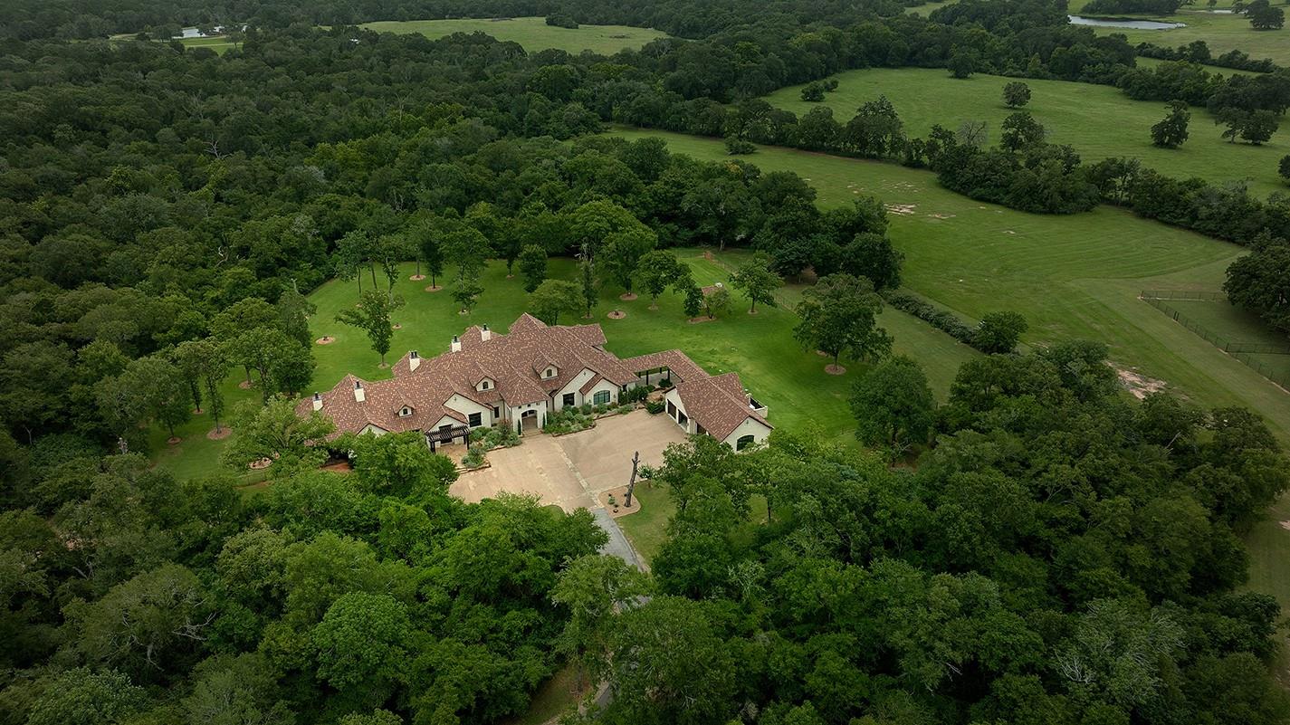 40693 Center Hill Road