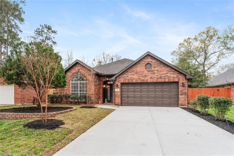 Photo of 29 Cypress Bayou Court, The Woodlands, TX 77382 (MLS # 94488349)
