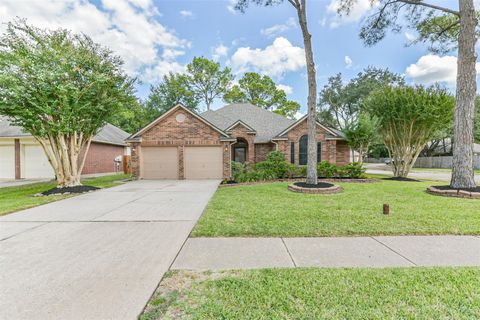 Photo of 15002 Chestnut Falls Dr Dr, Cypress, TX 77433 (MLS # 85105419)