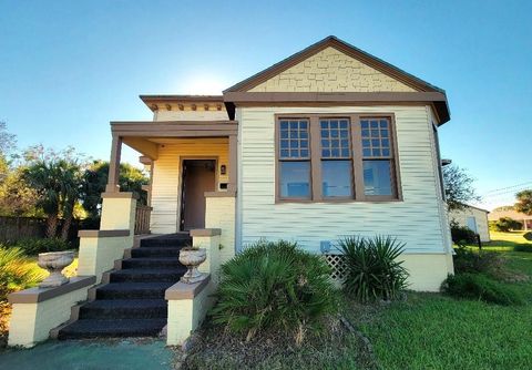 2707 57th Street Galveston TX 77551