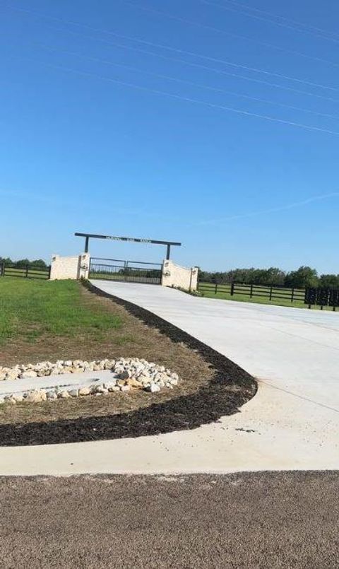 Photo of 1943 Fm 489 E, Fairfield, TX 75840 (MLS # 28920266)