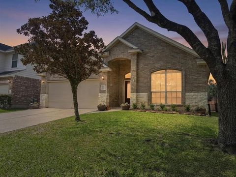 Photo of 170 Black Swan Place, Magnolia, TX 77354 (MLS # 87675436)