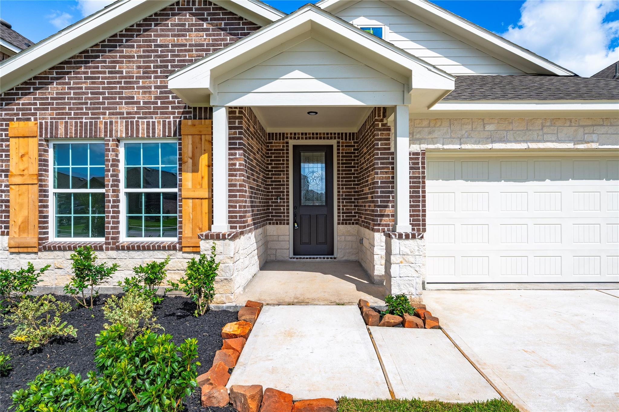 15226 Water Oak Way