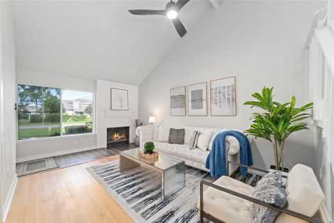 Photo of 12111 Bob White Drive, Houston, TX 77035 (MLS # 64627302)