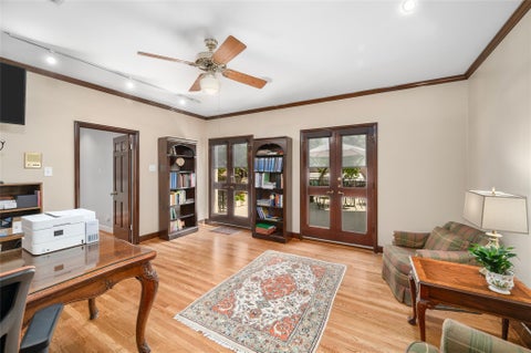 Tiny photo for 5753 Indian Circle, Houston, TX 77057 (MLS # 58633082)