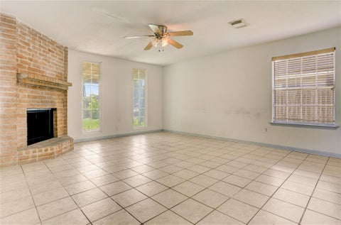 Tiny photo for 2106 N San Antonio Avenue, Pearland, TX 77581 (MLS # 44662702)