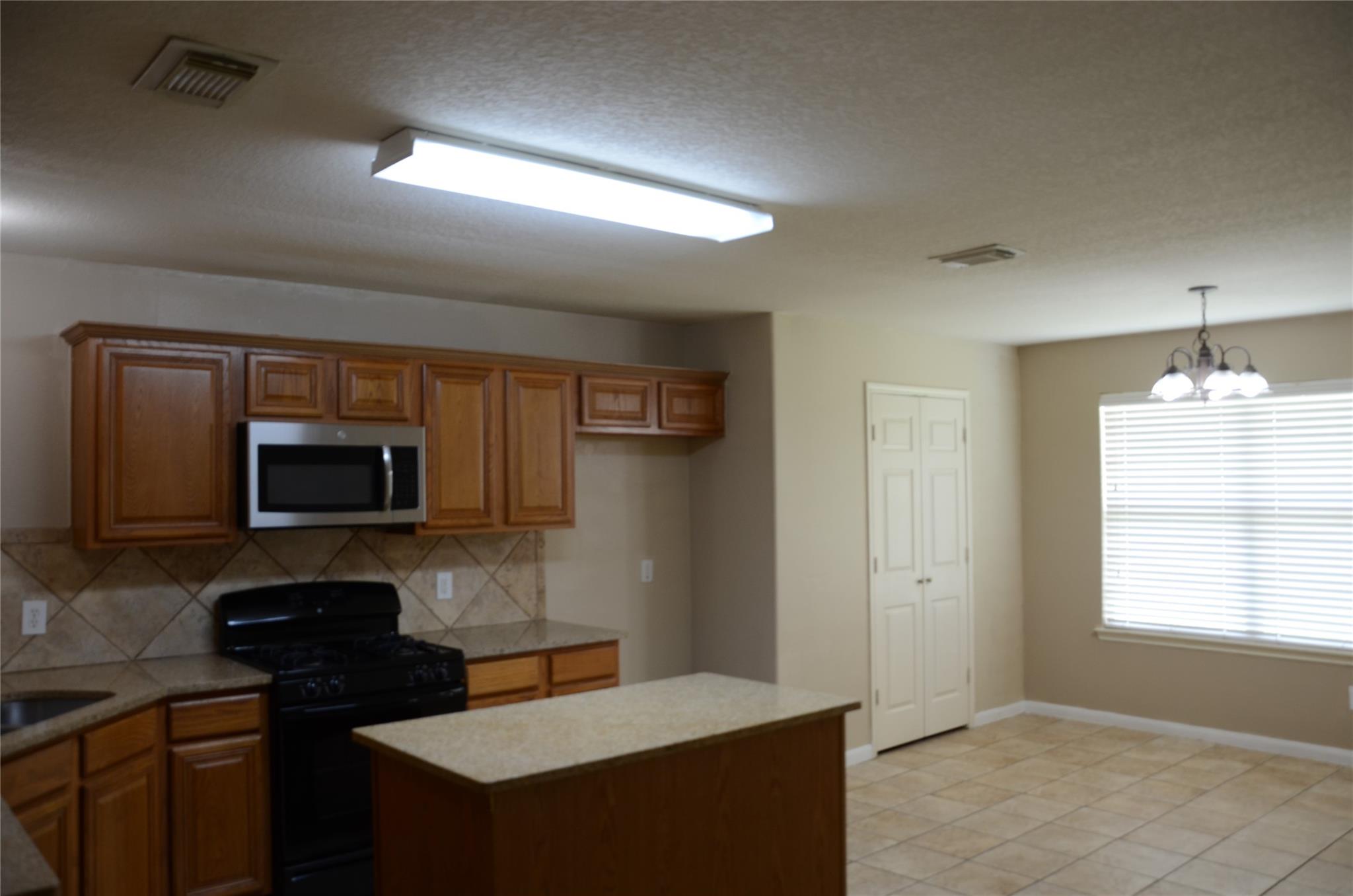 2507 Pembroke Springs