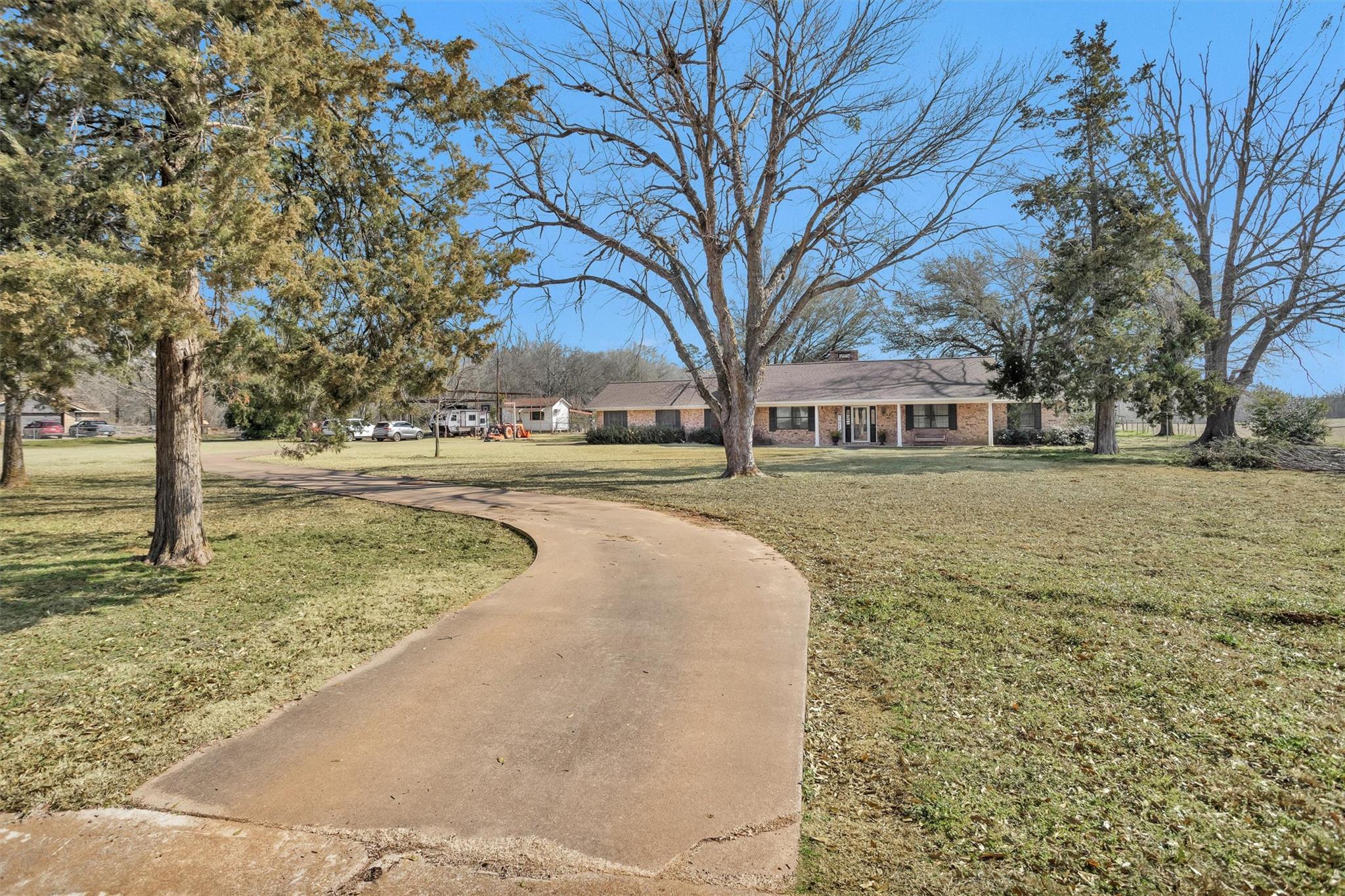 902 Us 259 Highway S