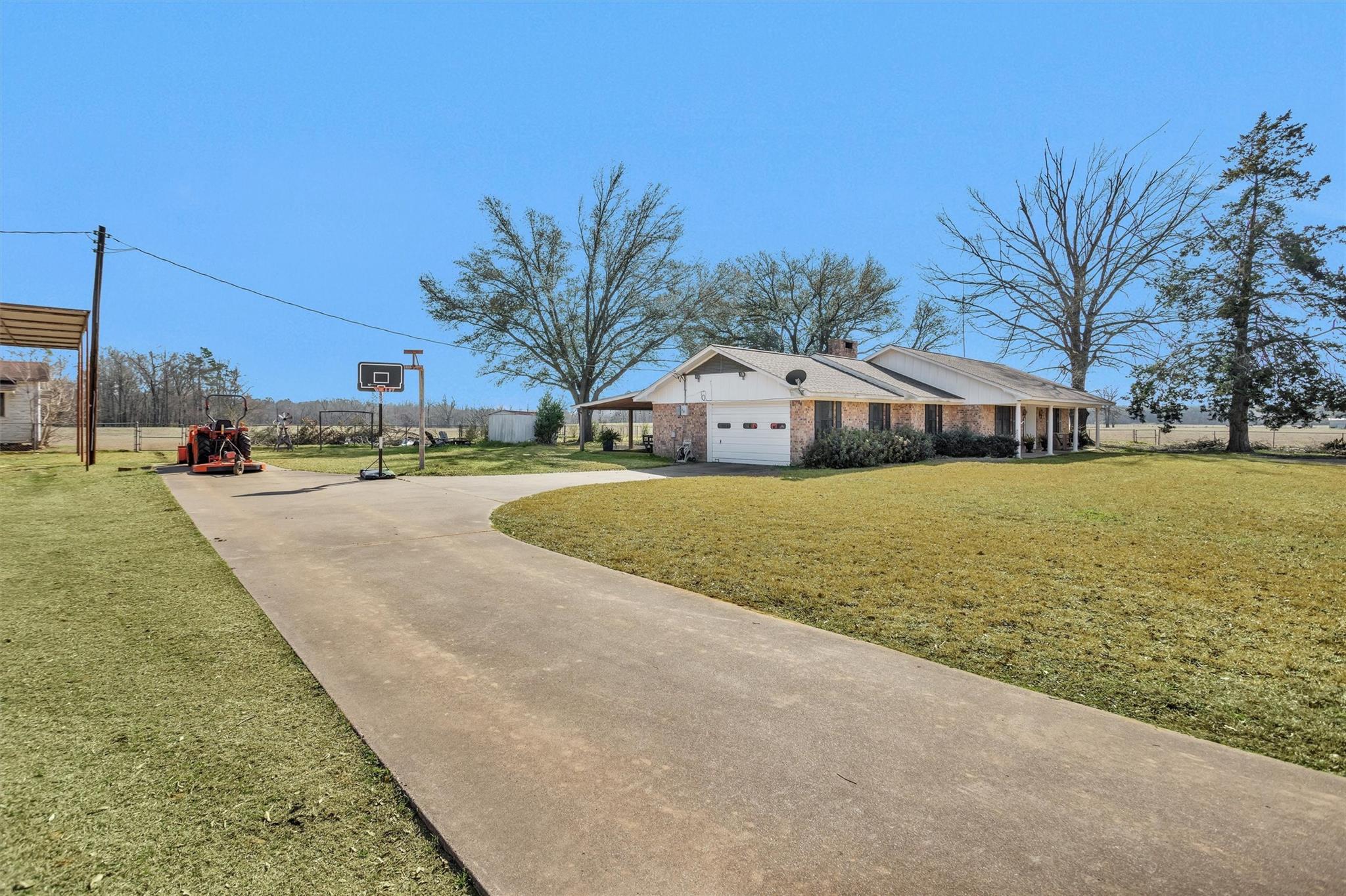 902 Us 259 Highway S