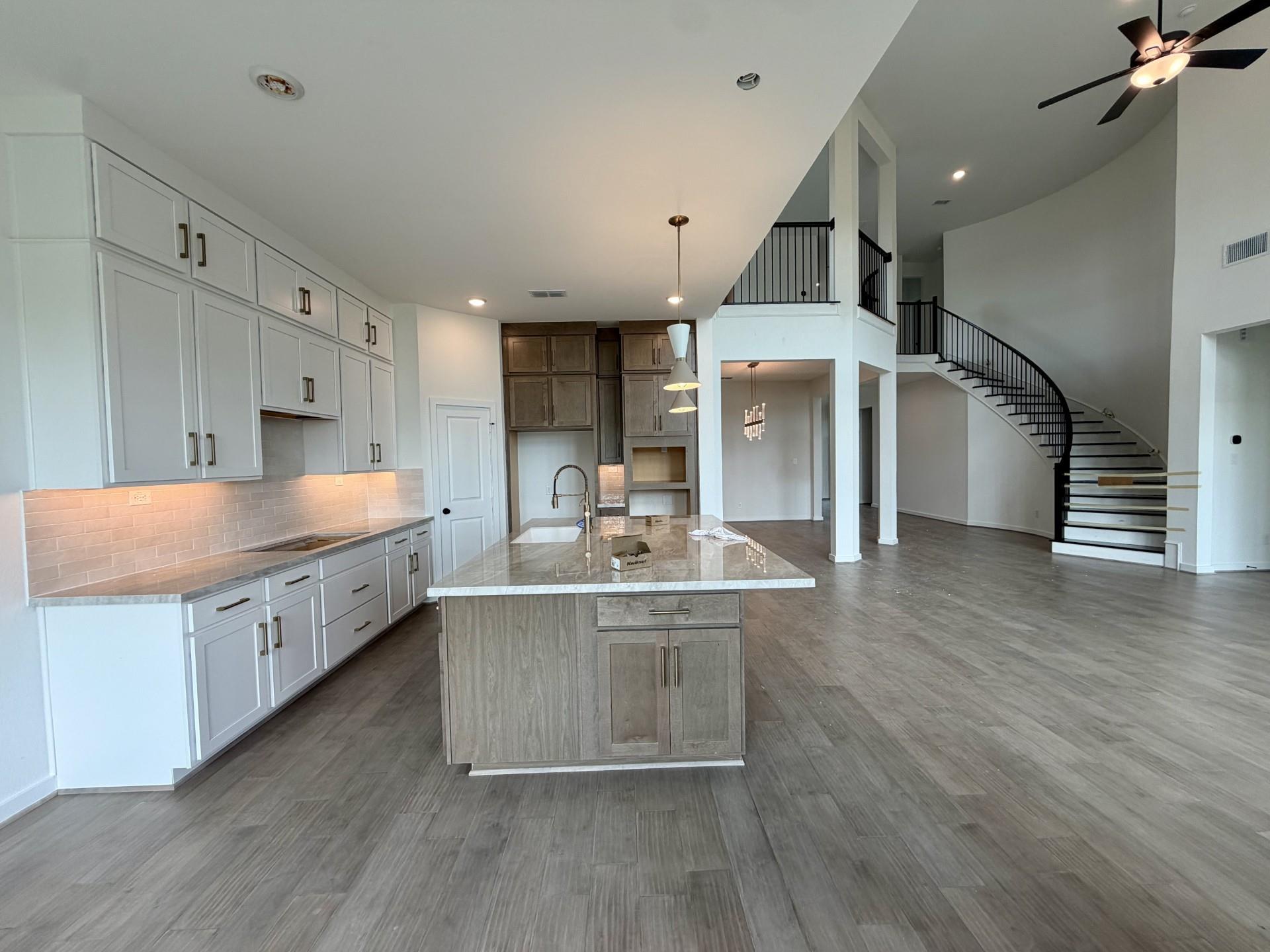 8729 Antelope Canyon Way