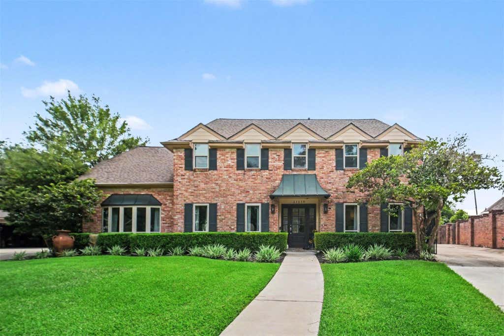 Photo of 11119 Holly Springs Drive, Houston, TX 77042 (MLS # 22439877)