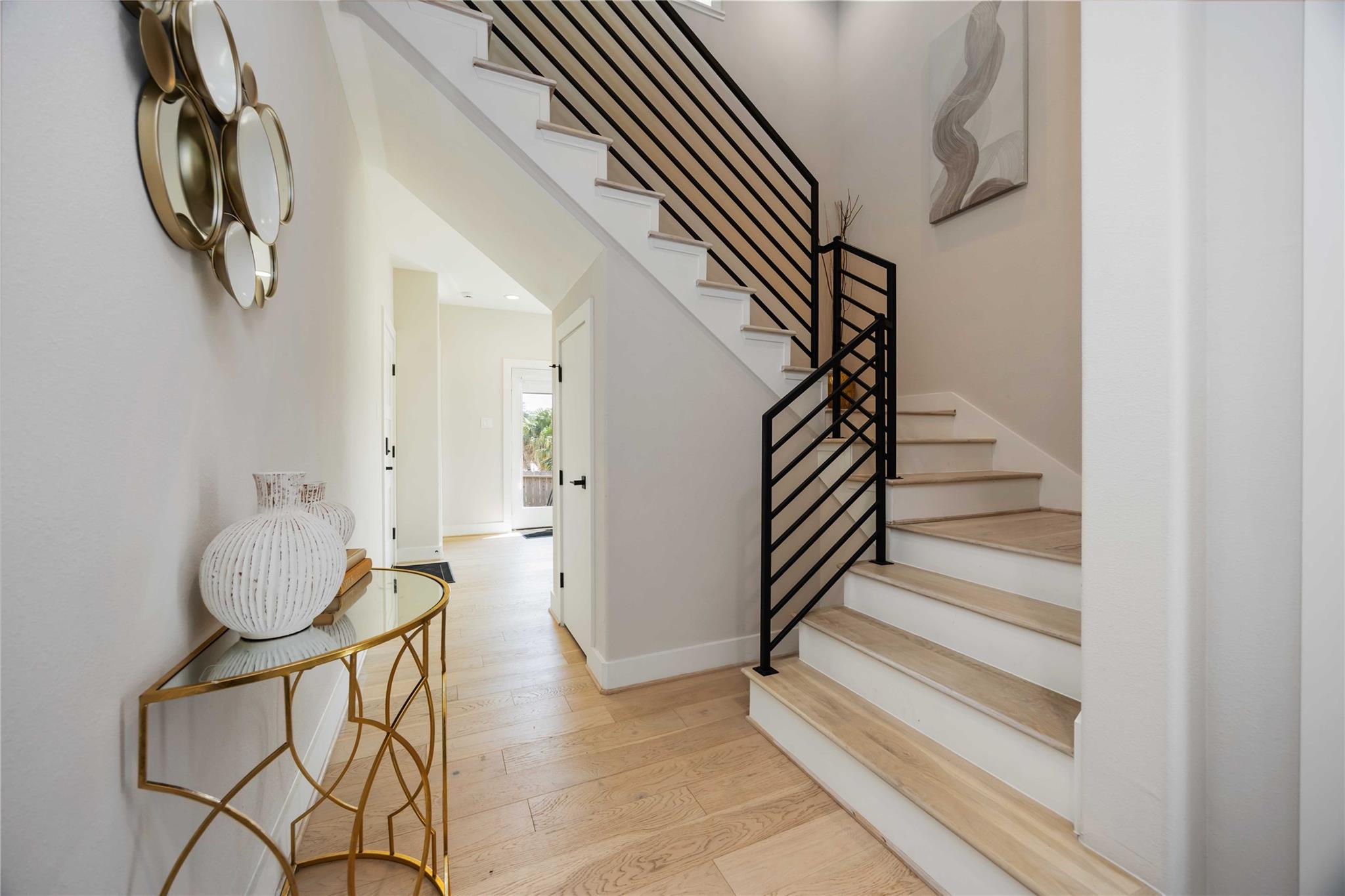 2507 N Macgregor Way