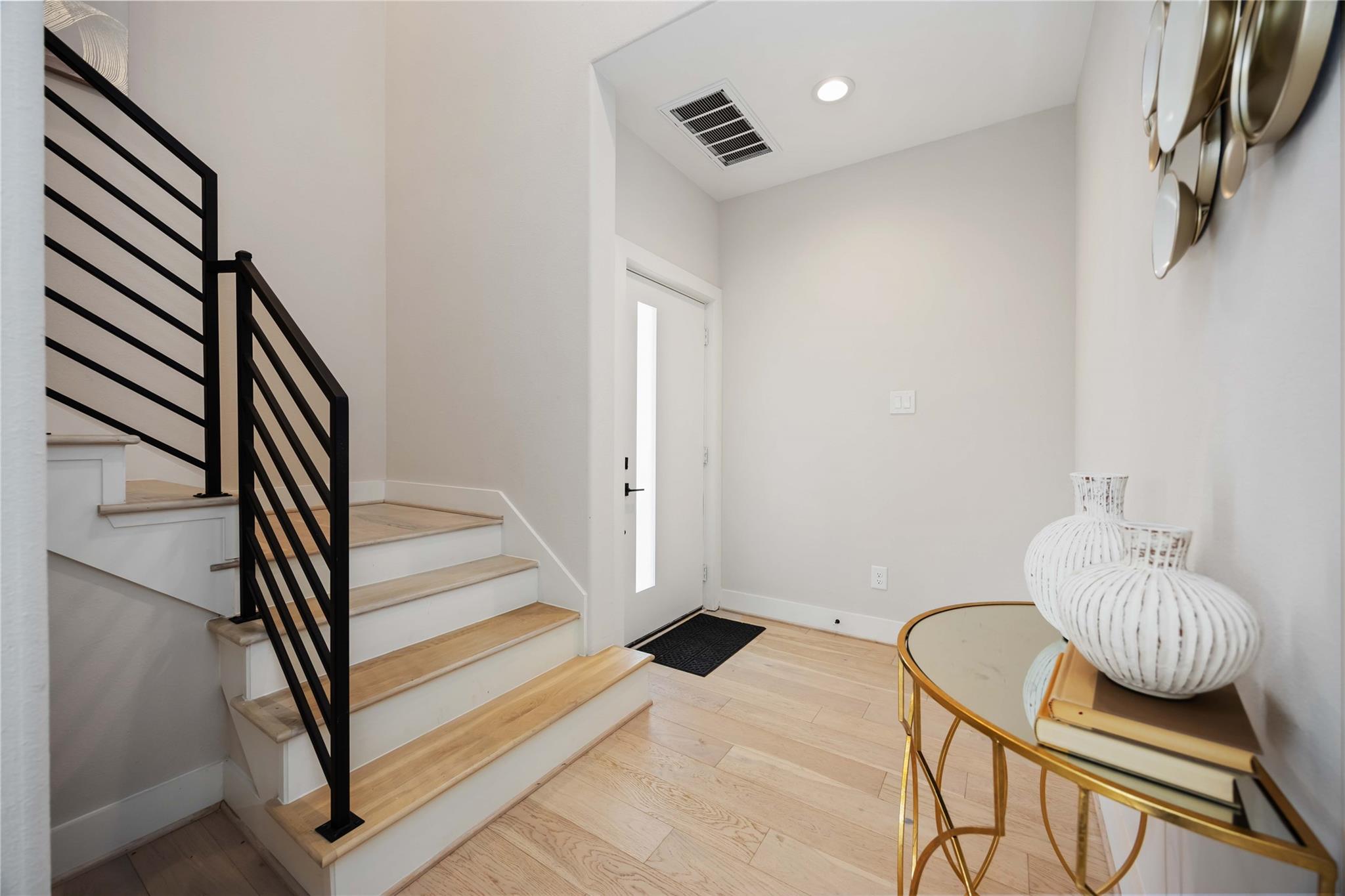 2507 N Macgregor Way