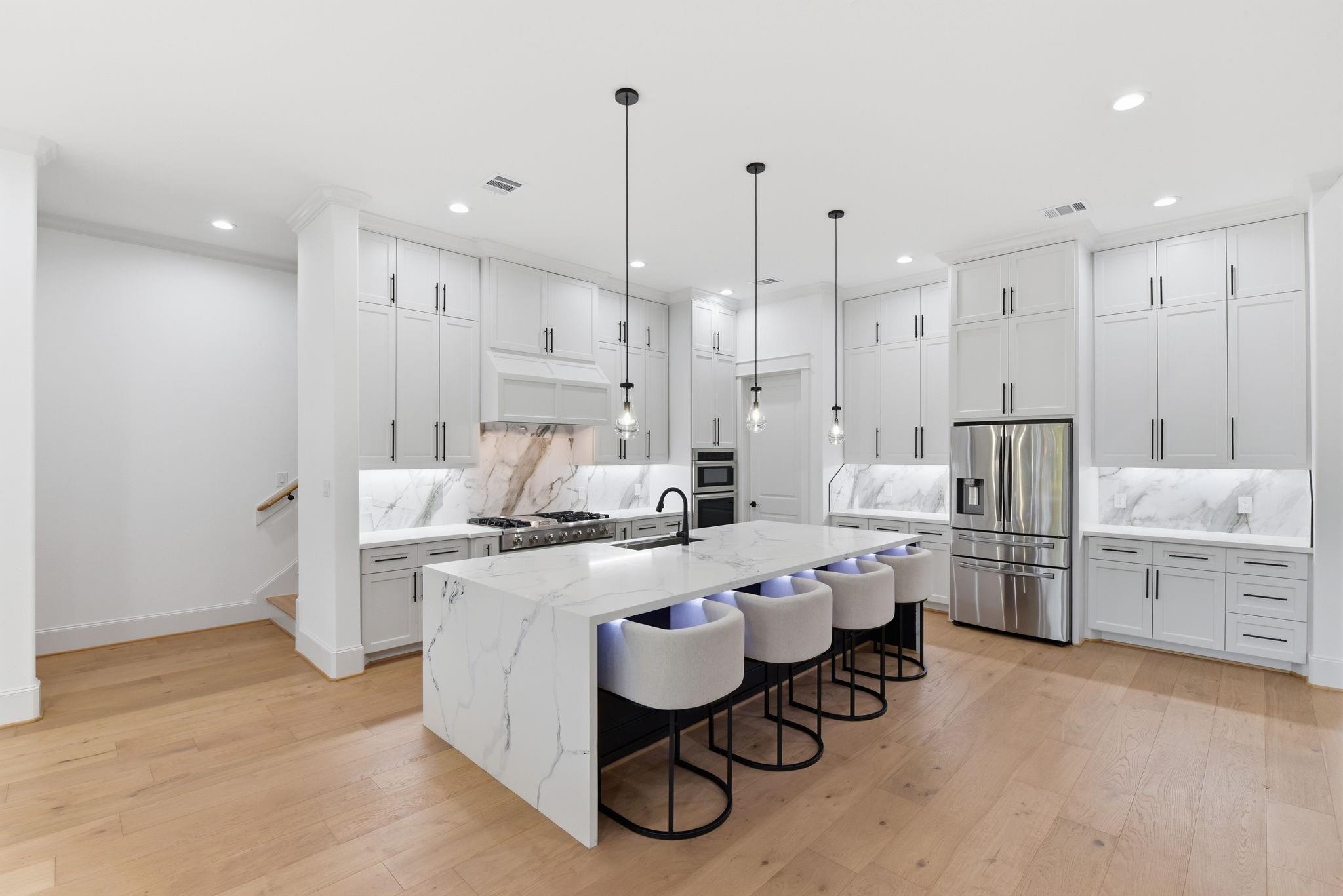 6112 Cypresswood Drive