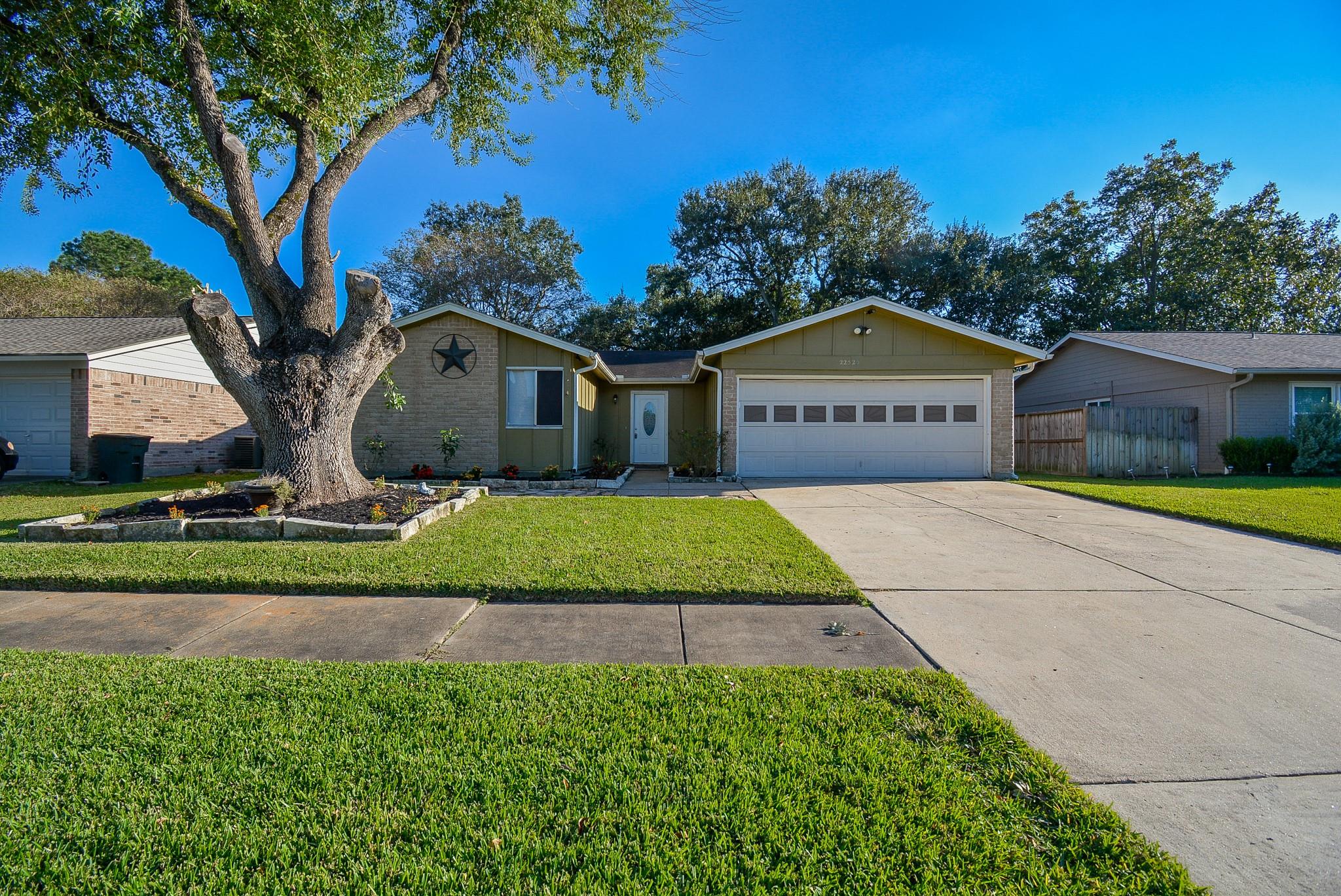 22523 Leedstown Lane