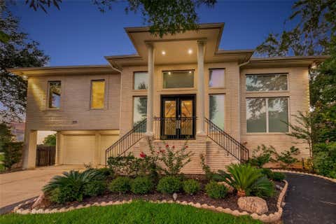Photo of 7203 Timberlake Dr DR, Sugar Land, TX 77479 (MLS # 75337770)