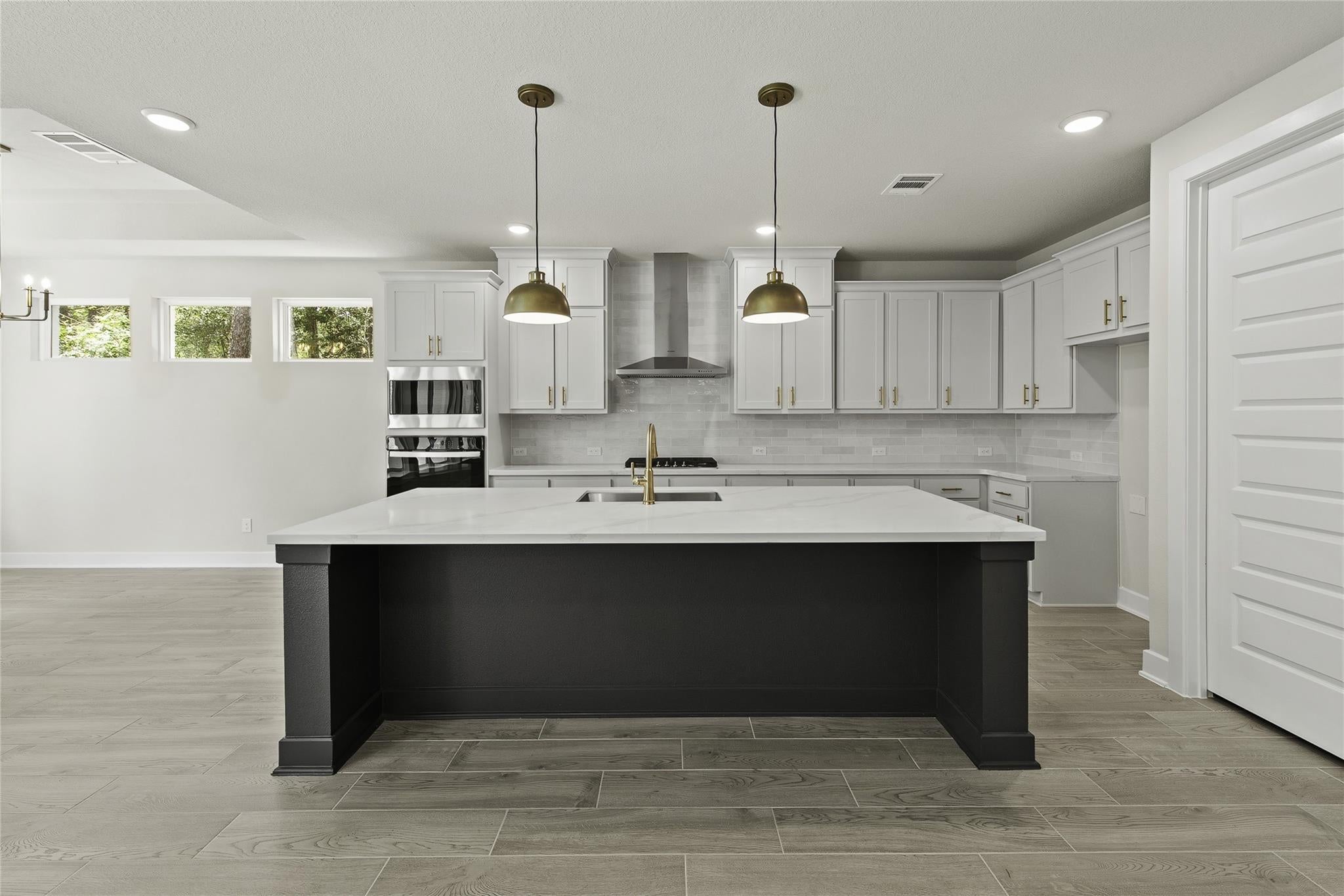 18806 Madonna Lily Court
