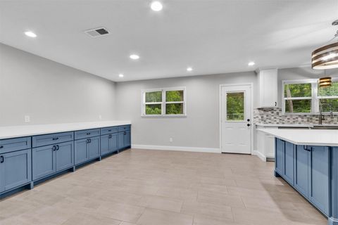 Tiny photo for 115 Red Oak Lane, Conroe, TX 77304 (MLS # 64044070)