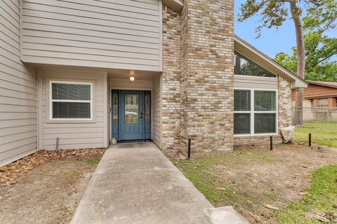 Tiny photo for 115 Red Oak Lane, Conroe, TX 77304 (MLS # 64044070)