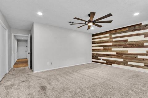 Tiny photo for 115 Red Oak Lane, Conroe, TX 77304 (MLS # 64044070)