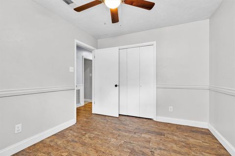 Tiny photo for 115 Red Oak Lane, Conroe, TX 77304 (MLS # 64044070)