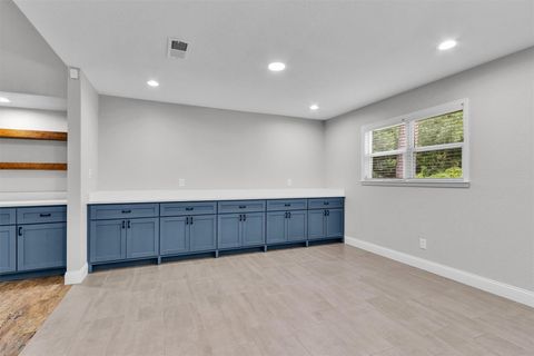 Tiny photo for 115 Red Oak Lane, Conroe, TX 77304 (MLS # 64044070)