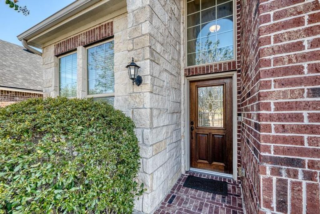 Photo of 1409 New Urban Way, Houston, TX 77047 (MLS # 32535657)