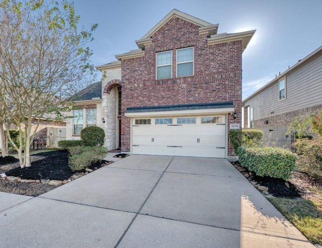 Photo of 1409 New Urban Way, Houston, TX 77047 (MLS # 32535657)