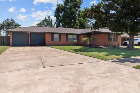 Photo of 2107 San Jacinto Drive, Pasadena, TX 77502 (MLS # 93955767)