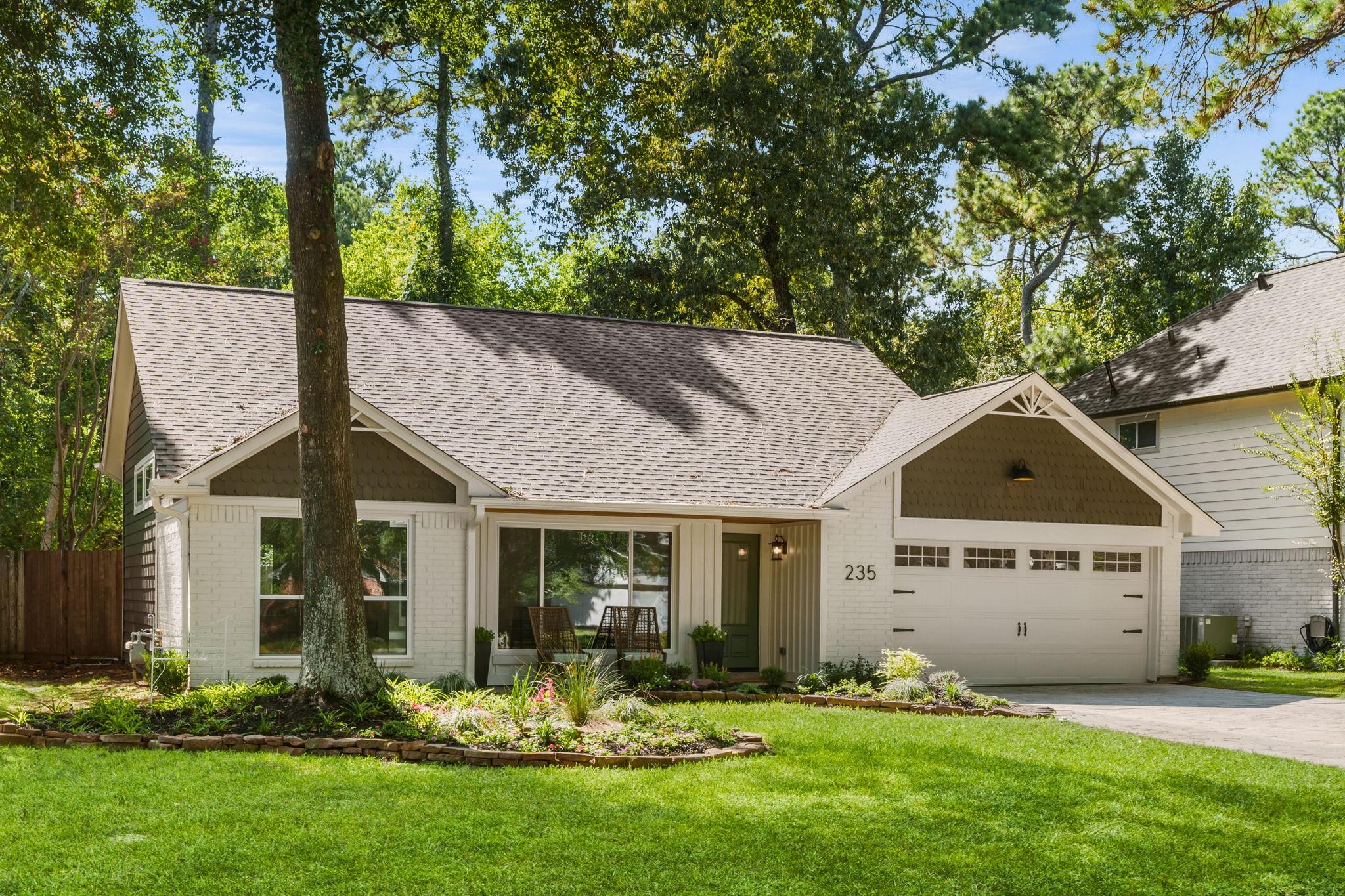 235 S Pathfinders Circle