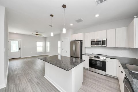 Photo of 7711 Longmire Road #147, Conroe, TX 77304 (MLS # 43596330)
