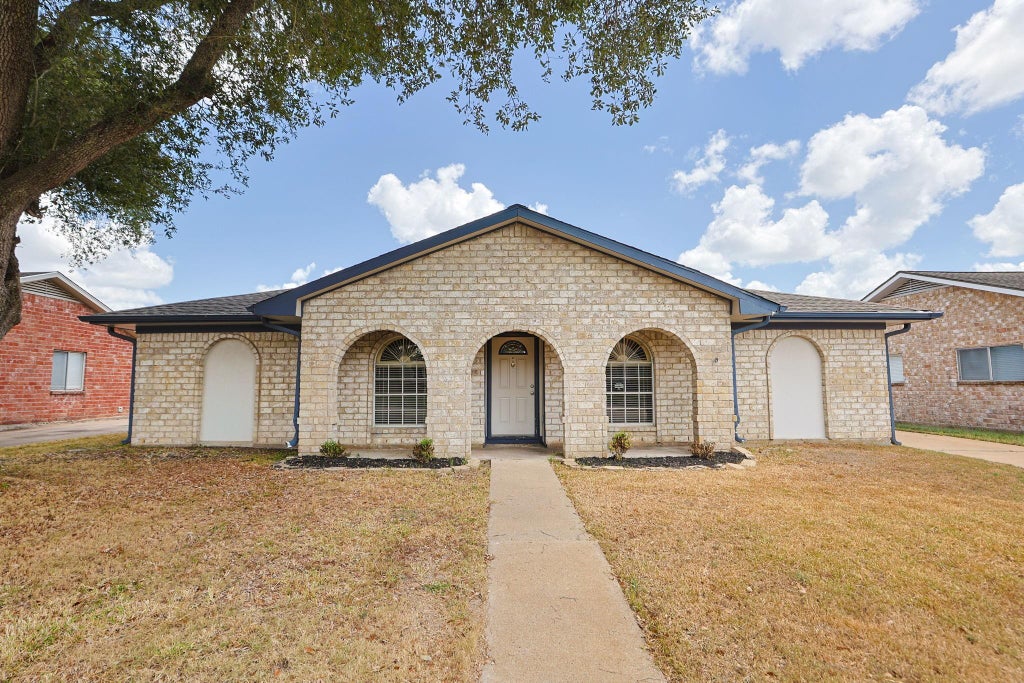 Photo of 815 Park Meadow Drive, Katy, TX 77450 (MLS # 2125102)