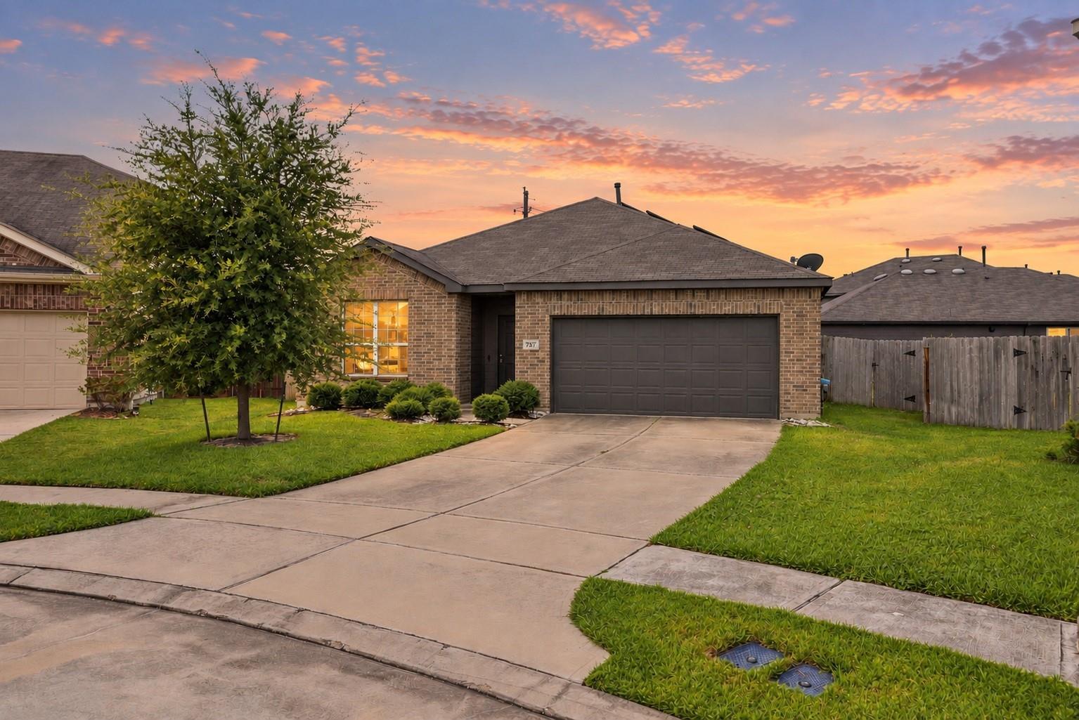 2307 Northern Great White Court