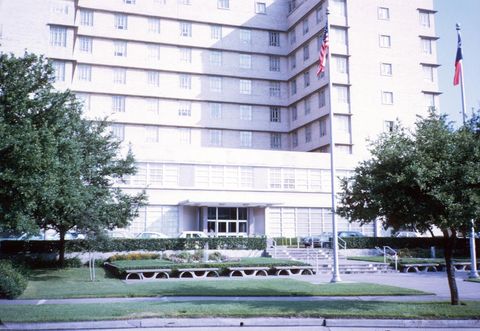 661 Bering Drive 407 Houston TX 77057