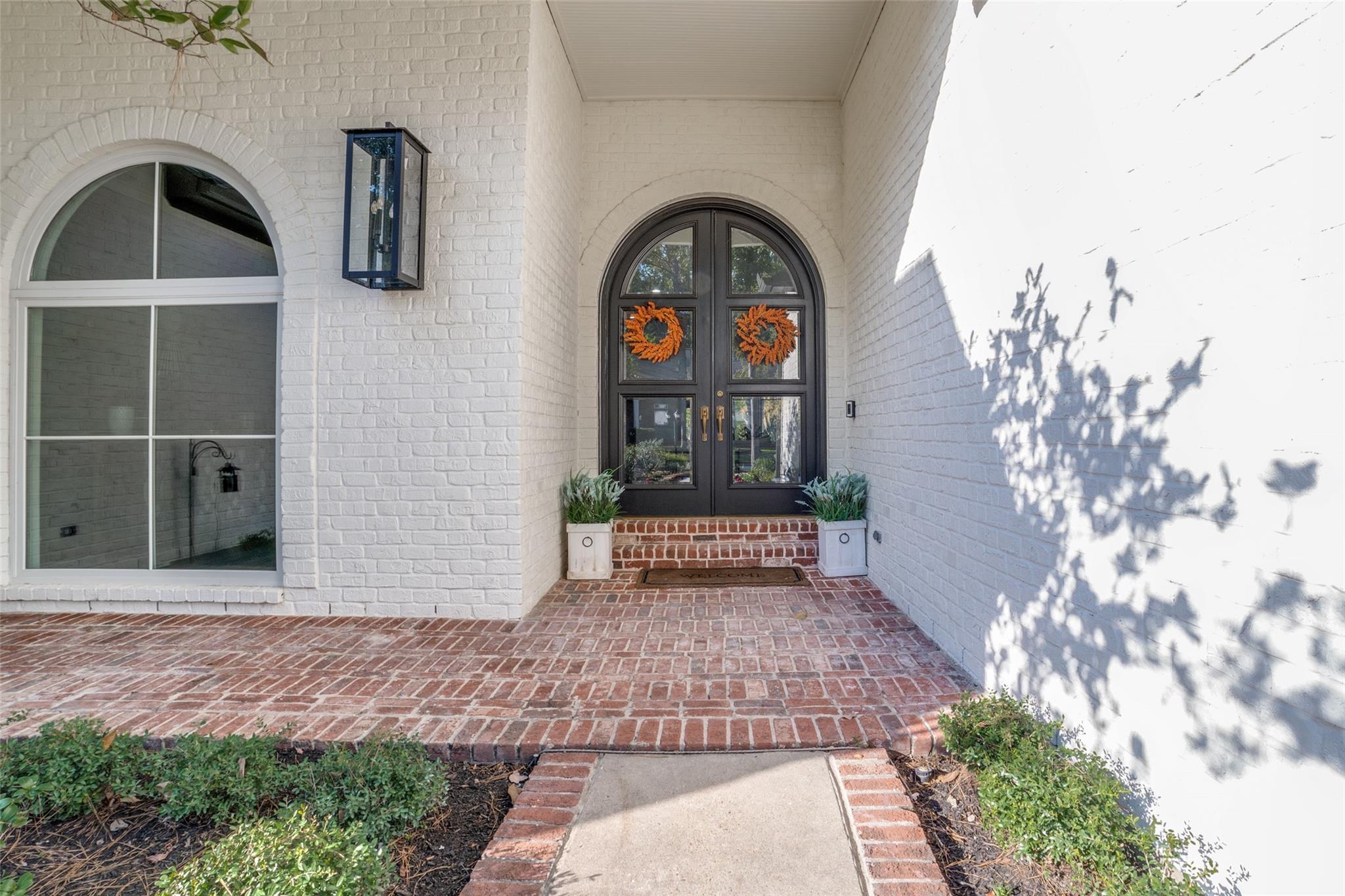 83 Promenade Street N
