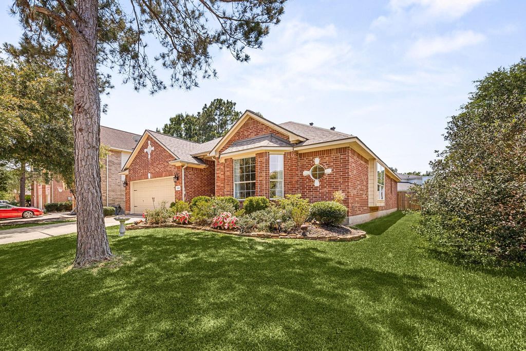 Photo of 26867 Castlecliff Lane, Kingwood, TX 77339 (MLS # 80319908)
