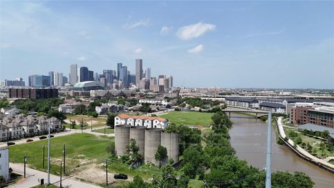 Photo of 625 N Nagle Street, Houston, TX 77003 (MLS # 16984118)
