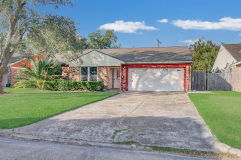 Photo of 11910 Hunkler Drive, Houston, TX 77047 (MLS # 94255213)