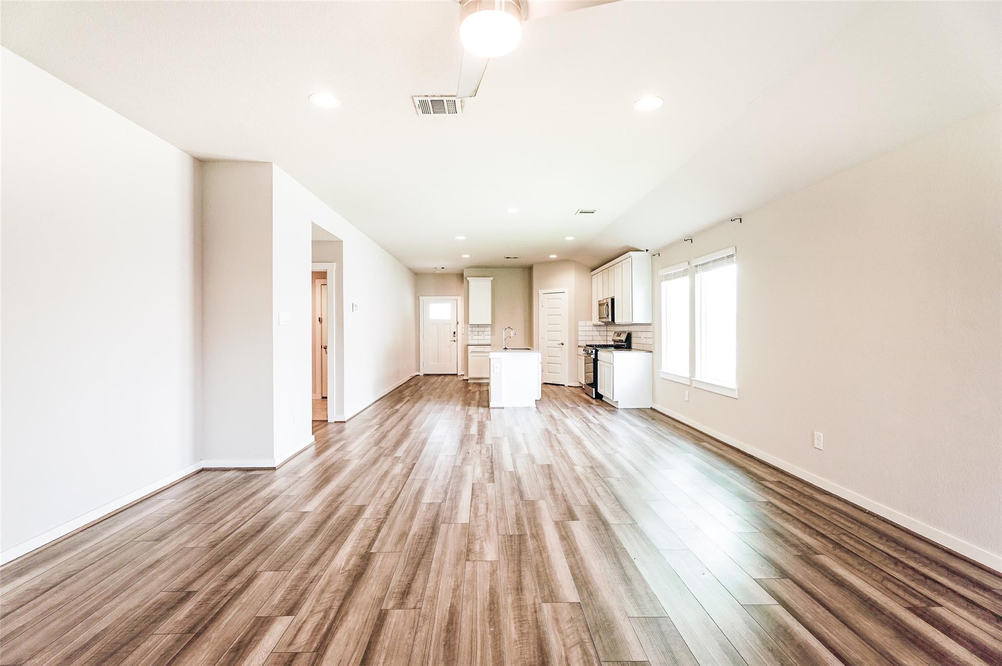 7523 Ramsgate Cliff Lane