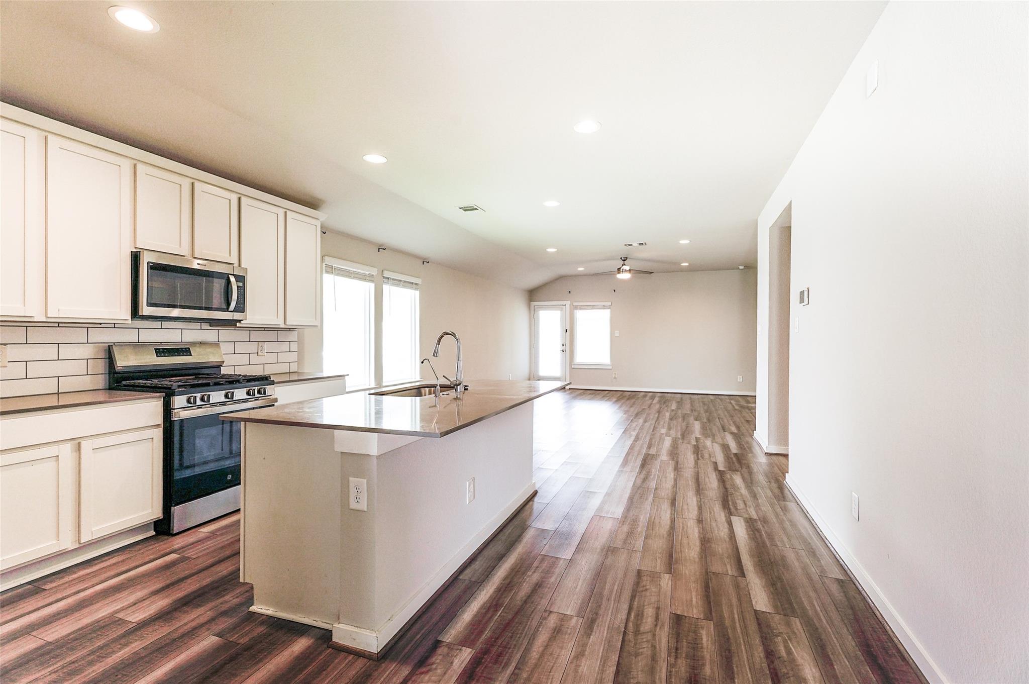 7523 Ramsgate Cliff Lane